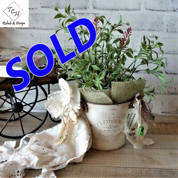 The Crafty Hobbit Other - Rusty Pink Bucket Shabby Chic Faux Boxwood Greenery Decor Garden Lover Decor